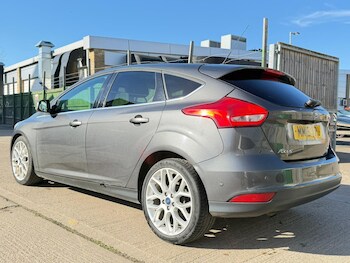 Used Ford Focus 2015 for sale - 77939308: Photo