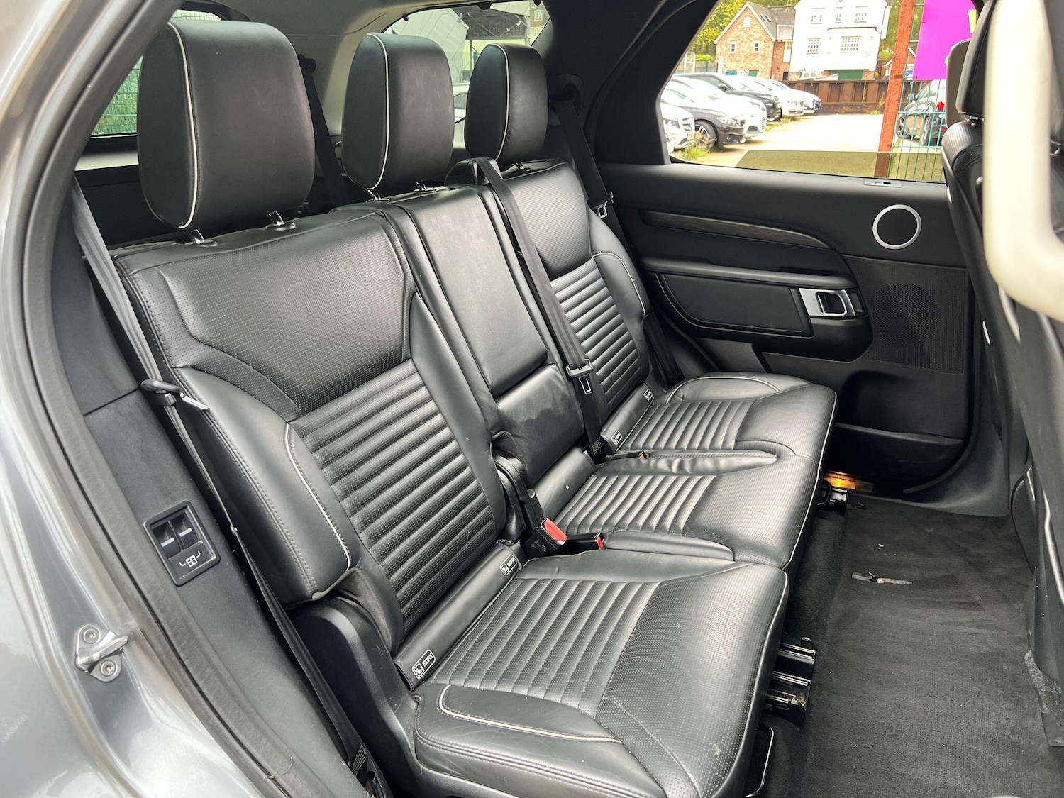 Used Land Rover Discovery 2018 for sale - 76361425: Photo 18