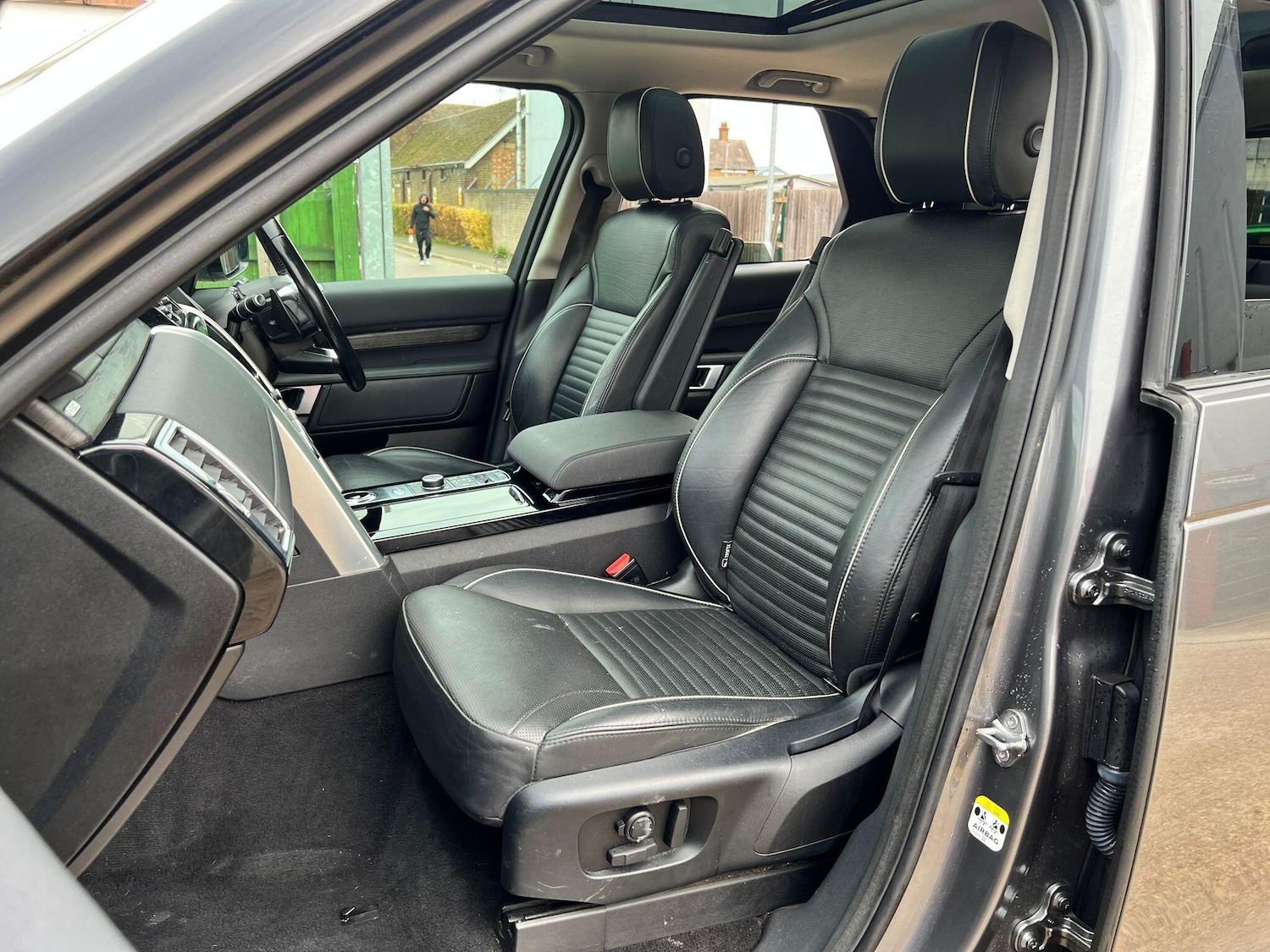 Used Land Rover Discovery 2018 for sale - 76361425: Photo 24