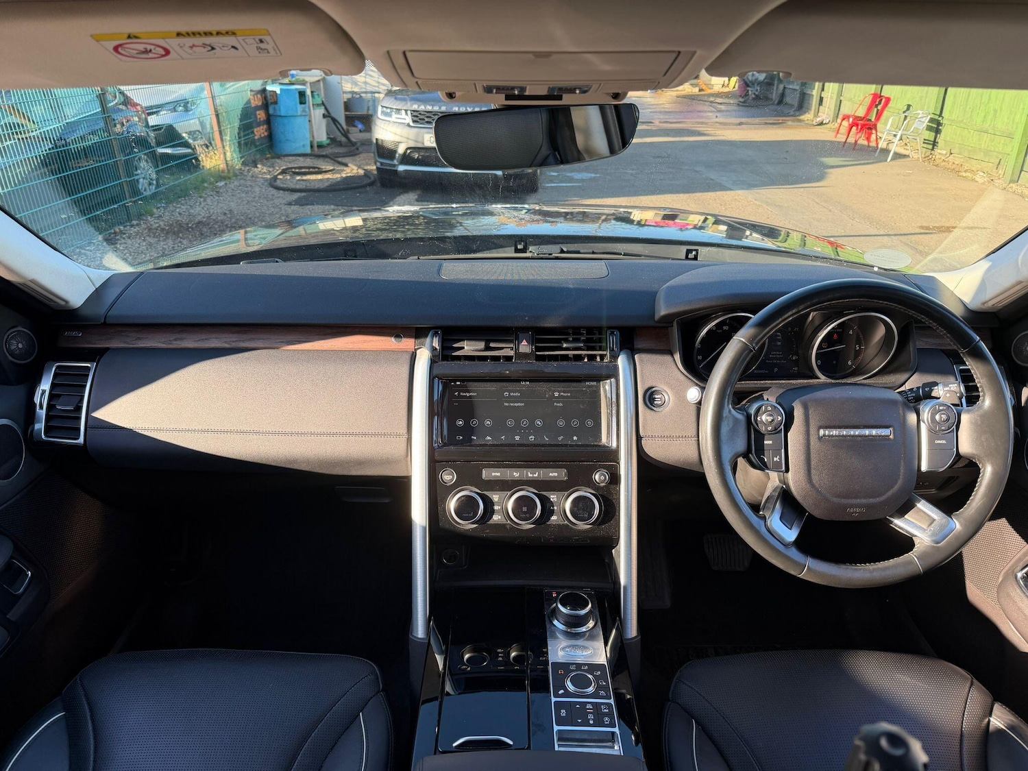 Used Land Rover Discovery 2017 for sale - 77091063: Photo 14