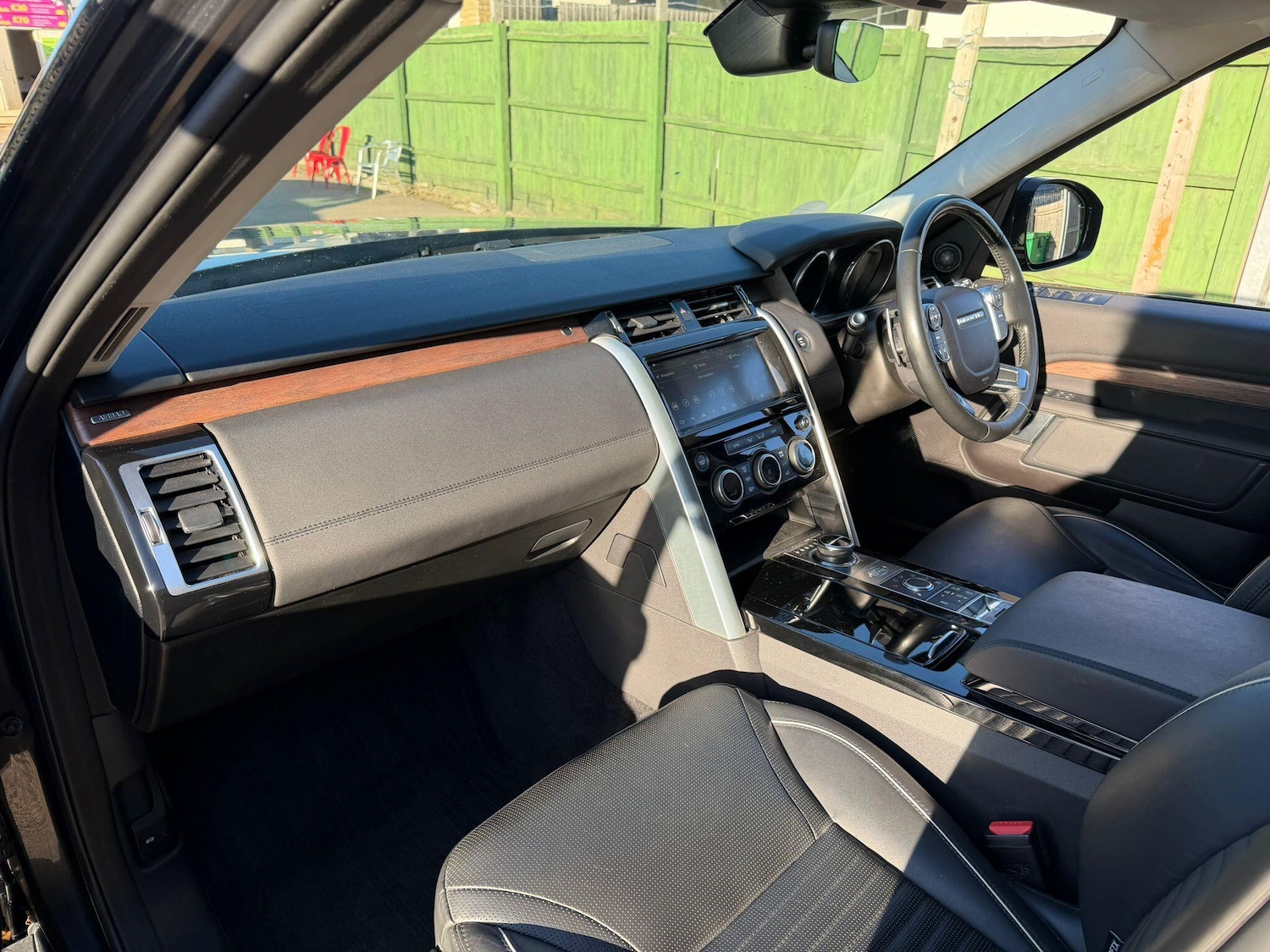 Used Land Rover Discovery 2017 for sale - 77091063: Photo 15