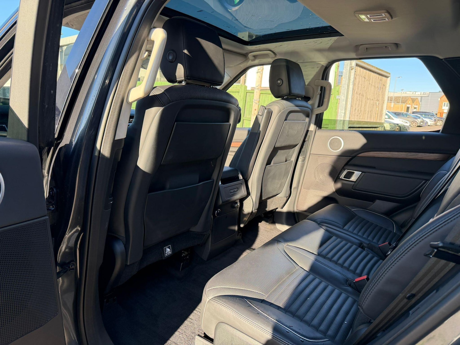 Used Land Rover Discovery 2017 for sale - 77091063: Photo 18