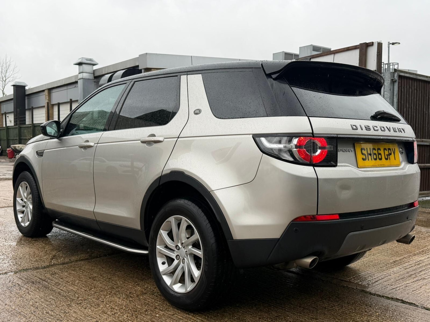 Used Land Rover Discovery Sport 2016 for sale - 77156705: Photo 6