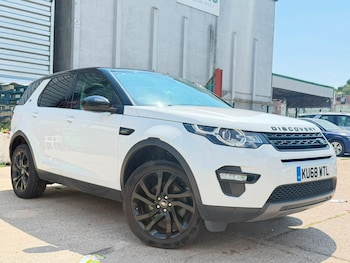 Used Land Rover Discovery Sport 2018 for sale - 79236224: Photo