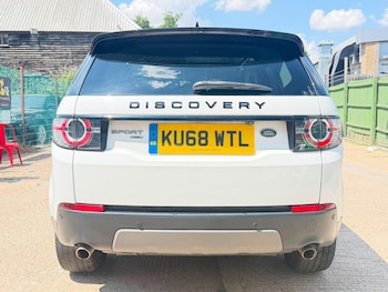 Used Land Rover Discovery Sport 2018 for sale - 79236224: Photo
