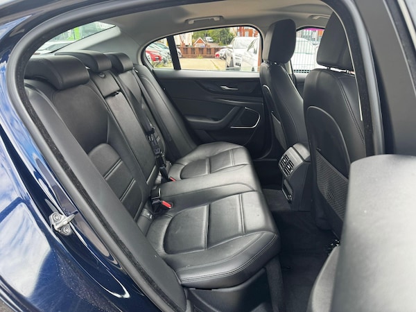 Used Jaguar XE 2019 for sale - 75720053: Photo 16