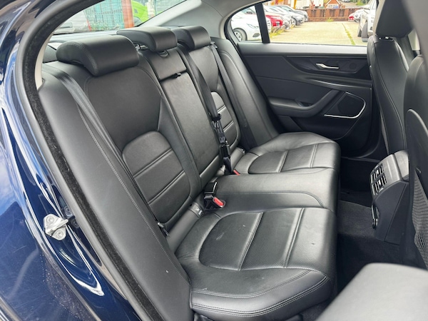 Used Jaguar XE 2019 for sale - 75720053: Photo 17