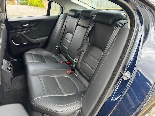 Used Jaguar XE 2019 for sale - 75720053: Photo 20