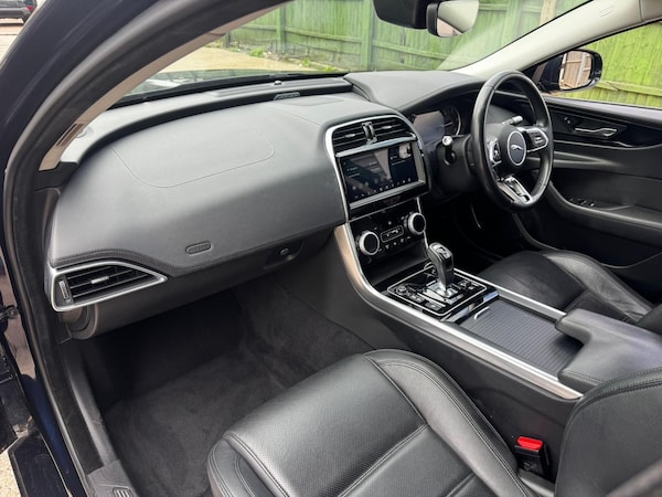 Used Jaguar XE 2019 for sale - 75720053: Photo 24