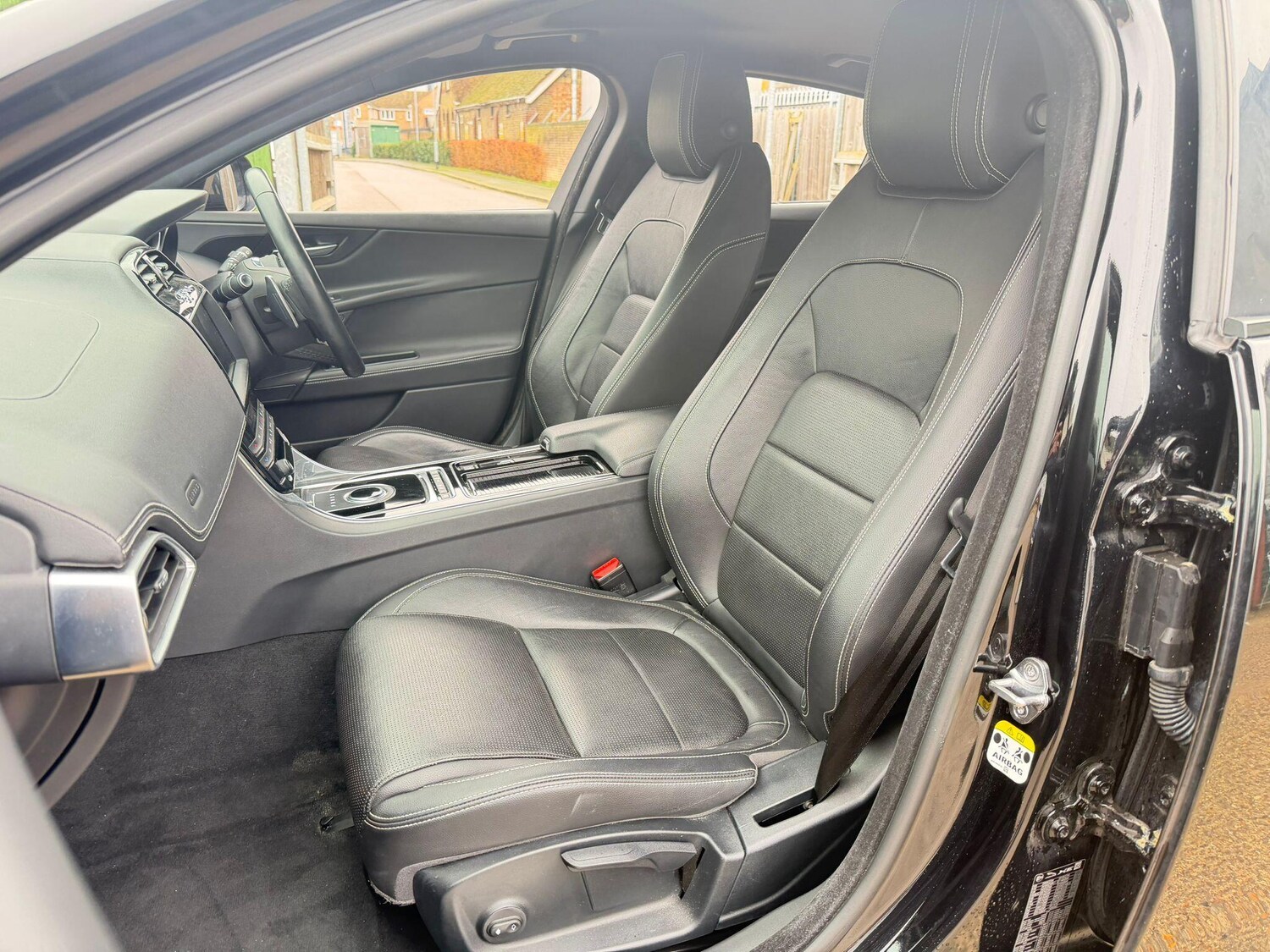 Used Jaguar XE for sale - 77510837: Photo 25