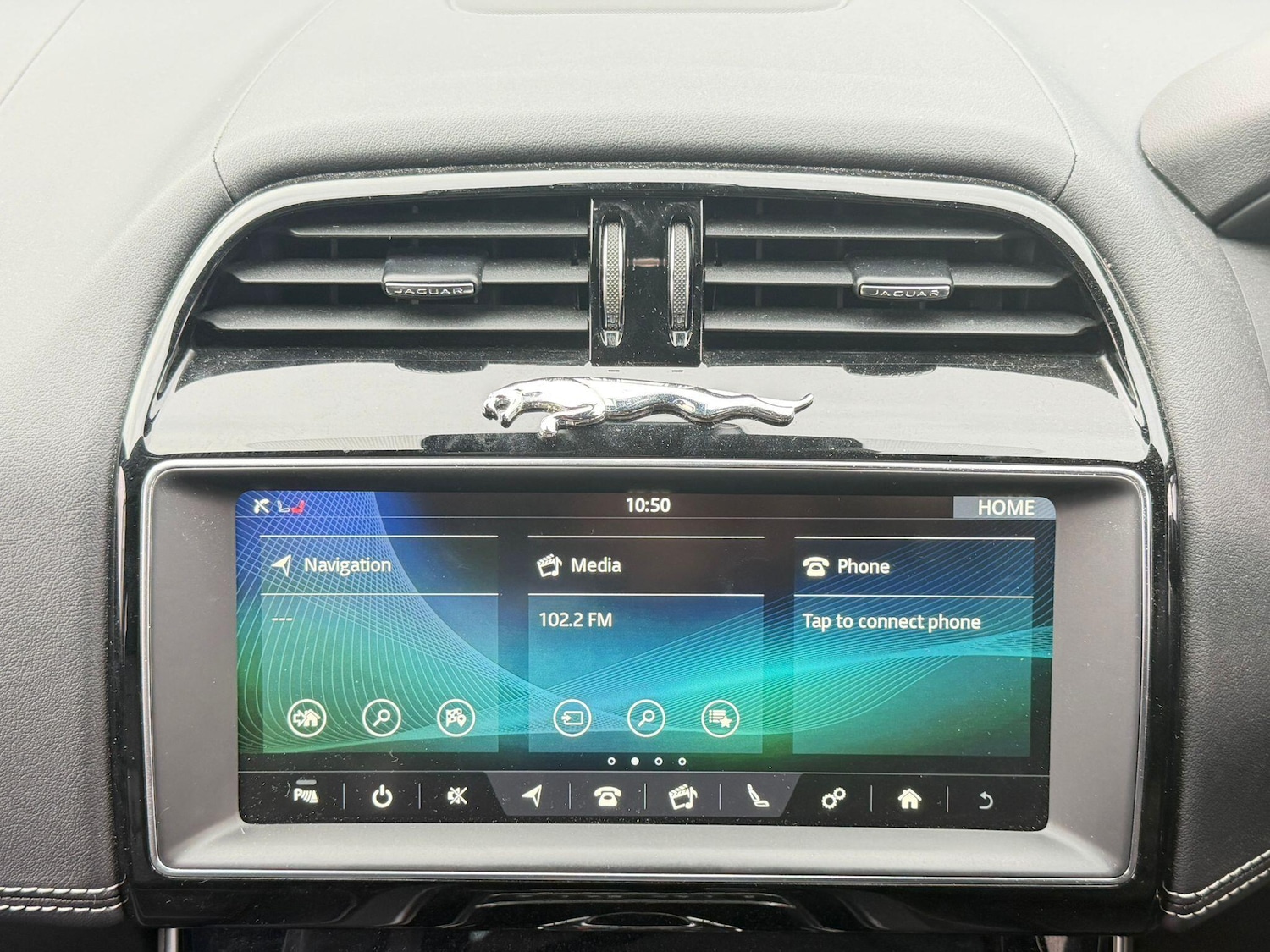 Used Jaguar XE for sale - 77510837: Photo 4