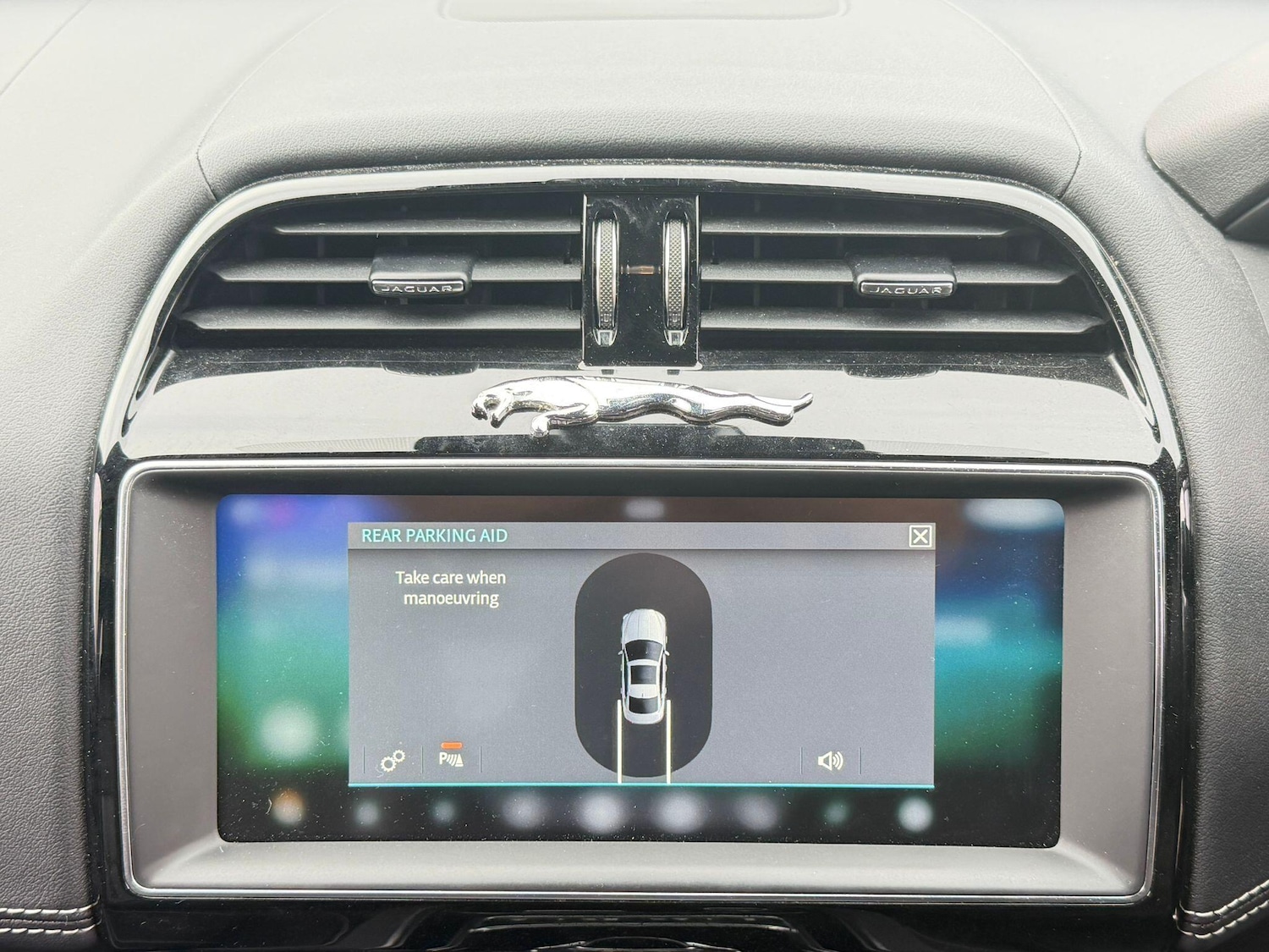 Used Jaguar XE for sale - 77510837: Photo 9