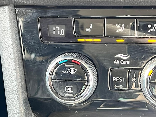 Used Skoda Superb 2020 for sale - 75623877: Photo 14