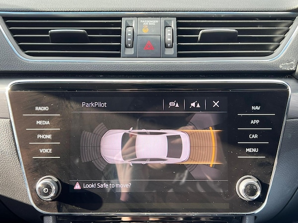 Used Skoda Superb 2020 for sale - 75623877: Photo 2