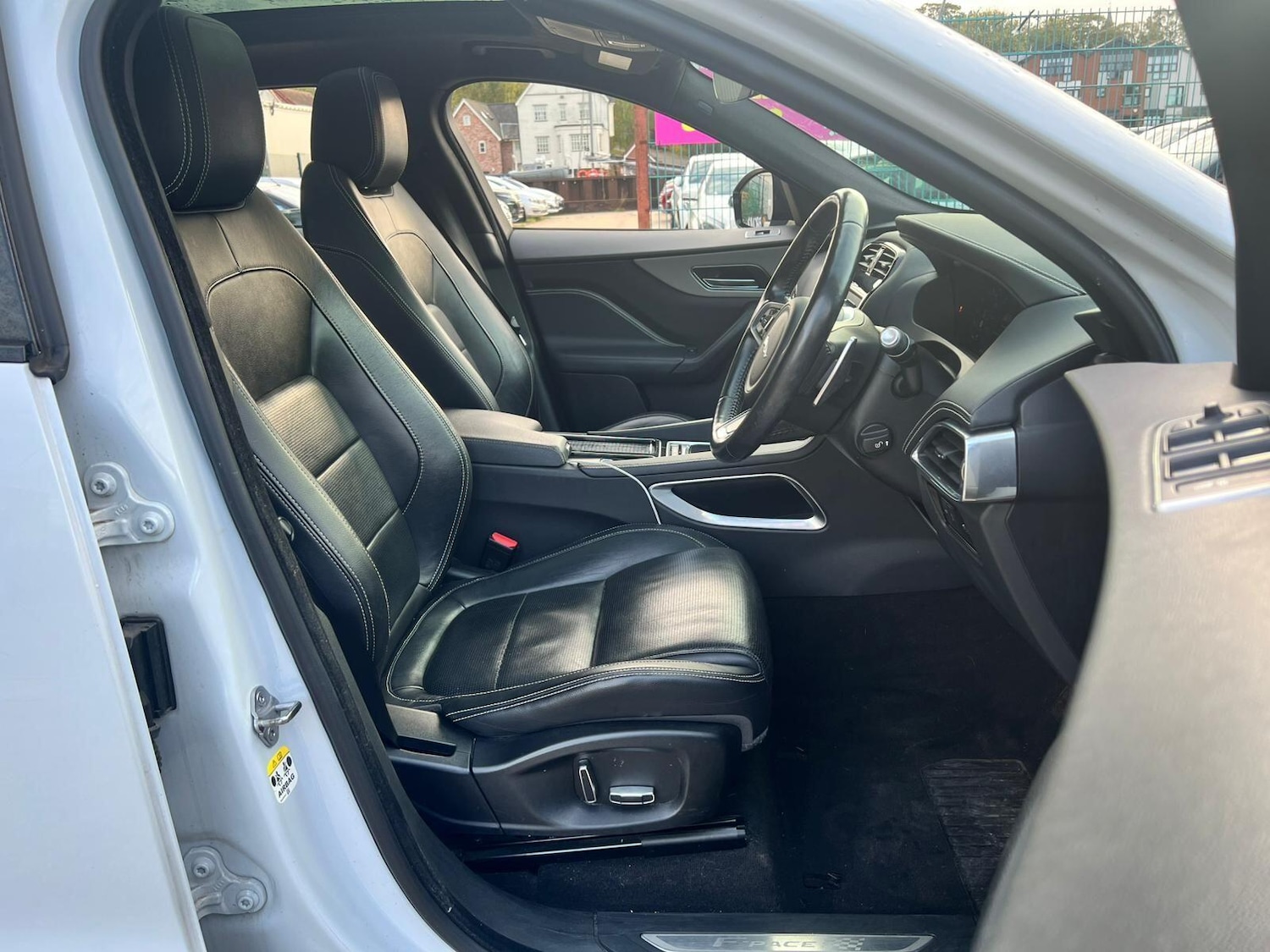 Used Jaguar F-Pace 2019 for sale - 76398263: Photo 14