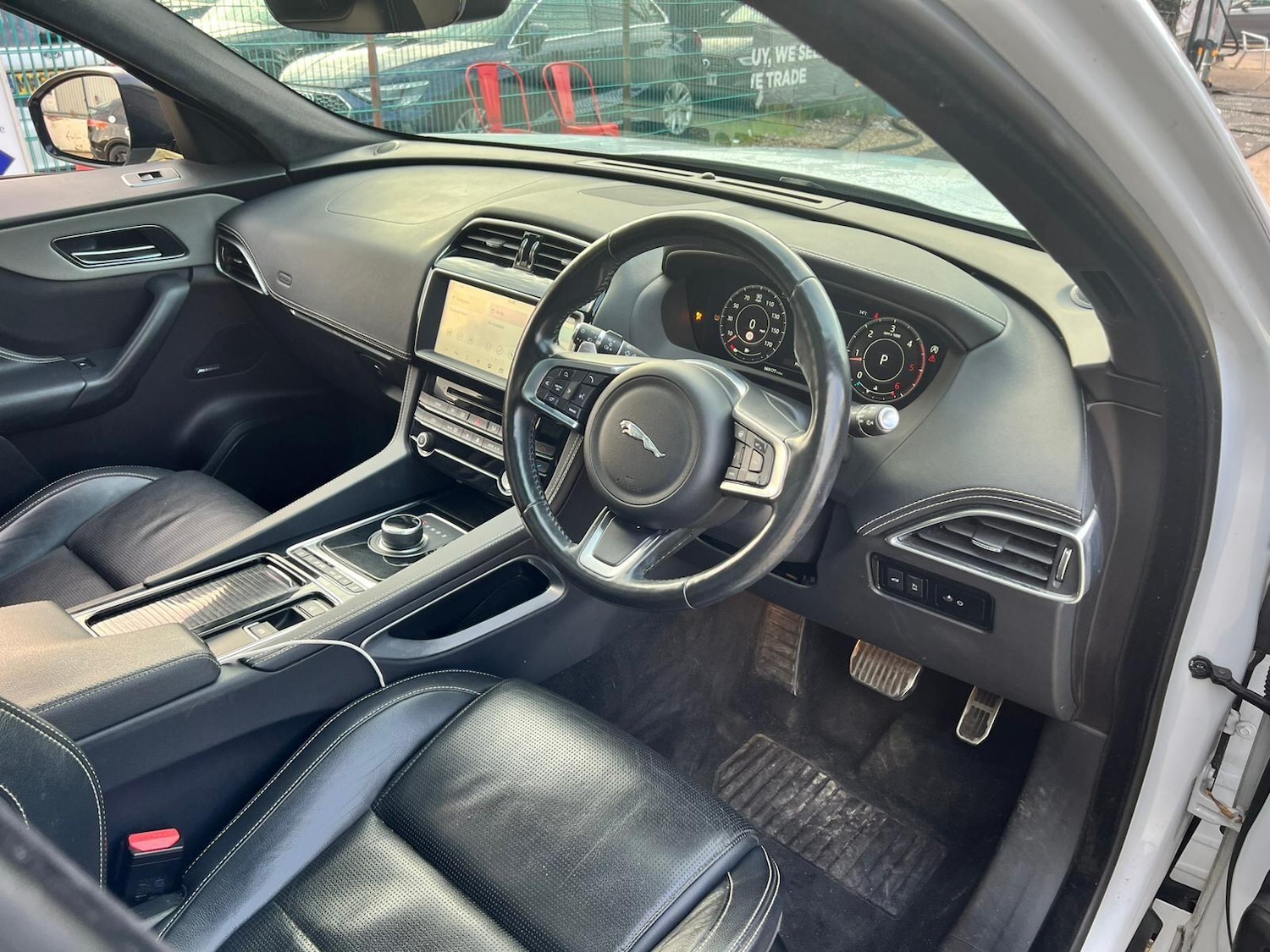 Used Jaguar F-Pace 2019 for sale - 76398263: Photo 16