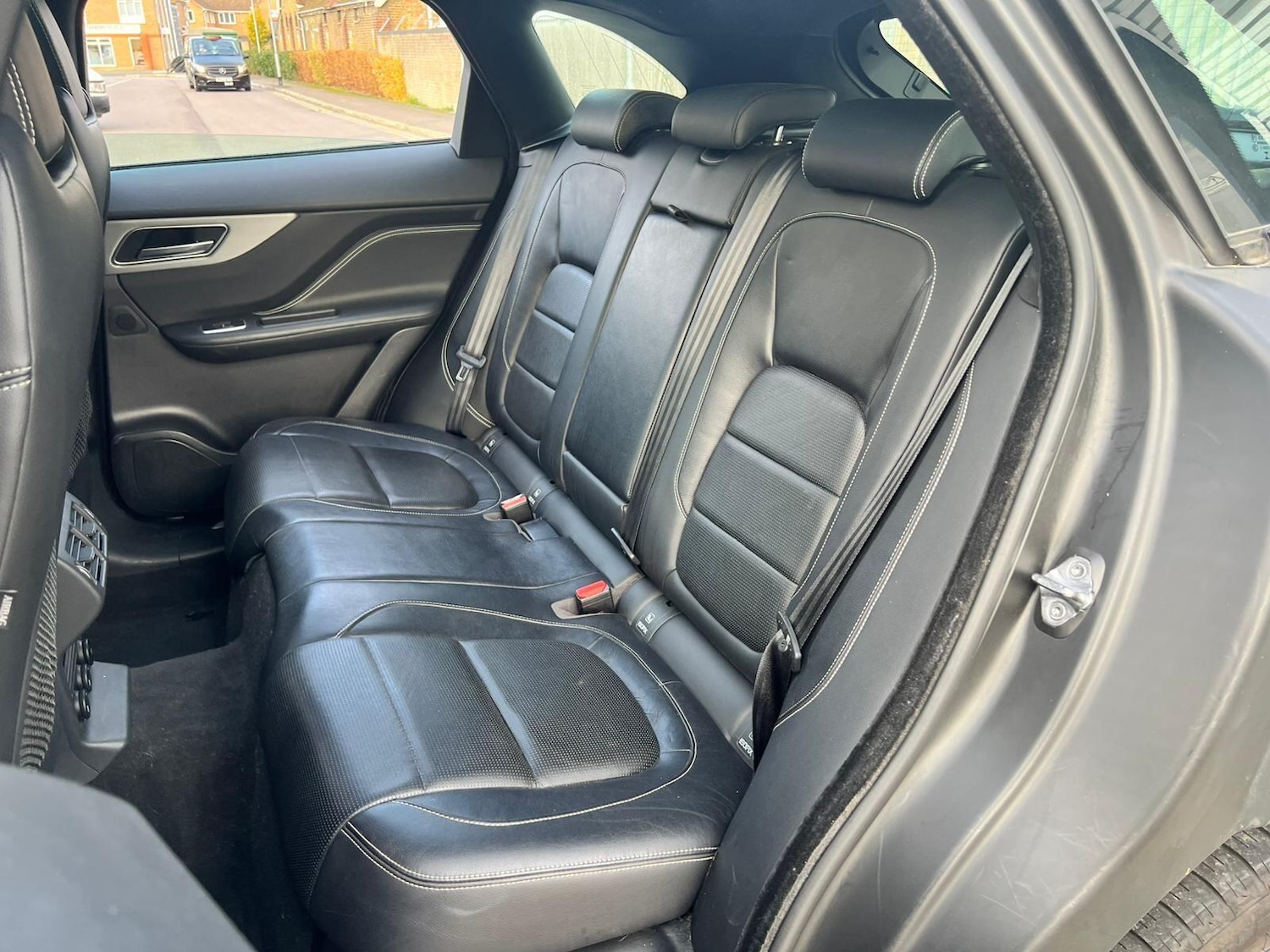 Used Jaguar F-Pace 2019 for sale - 76398263: Photo 21