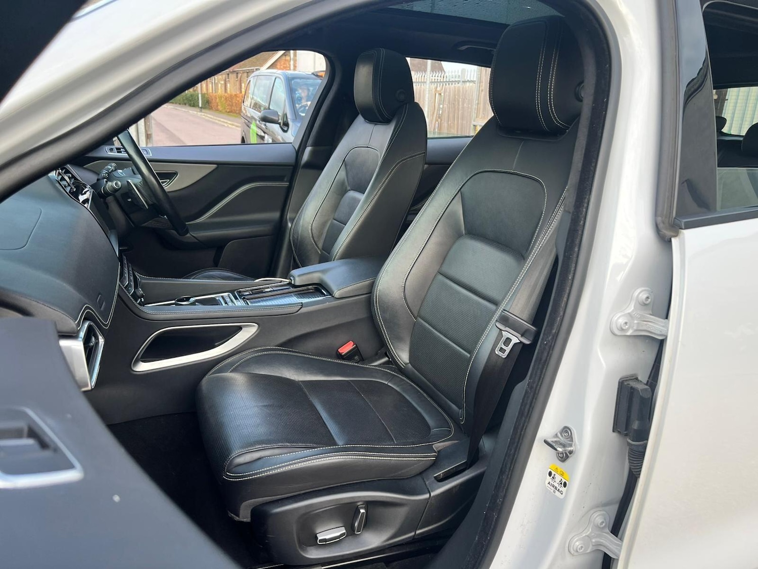 Used Jaguar F-Pace 2019 for sale - 76398263: Photo 24