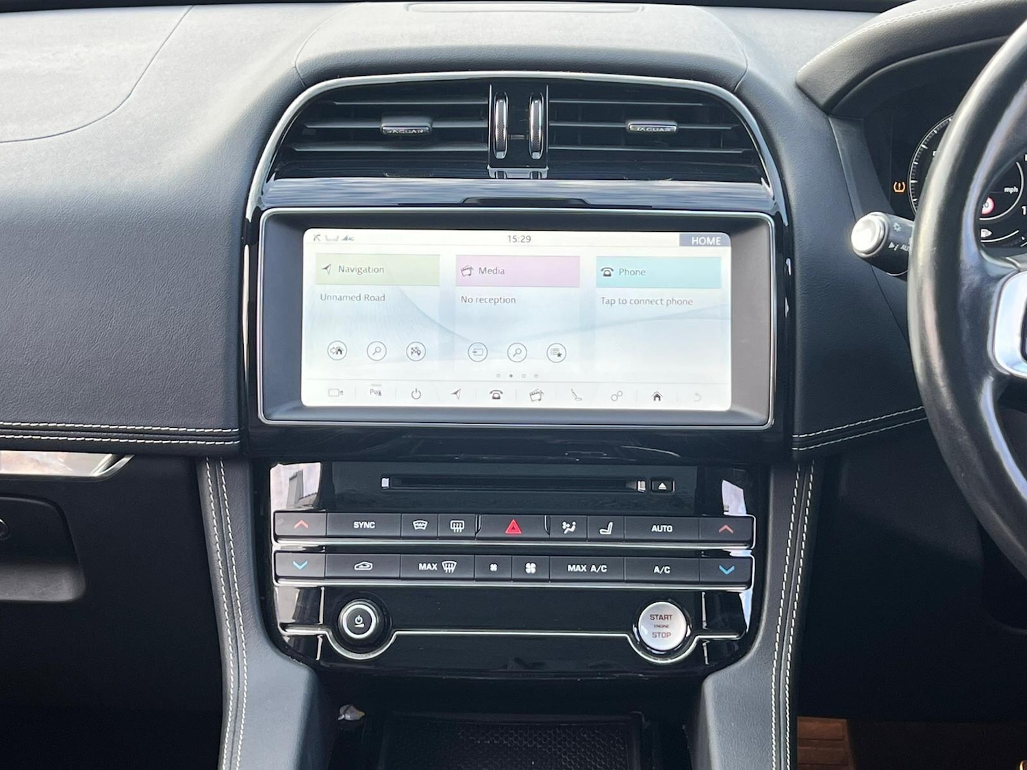 Used Jaguar F-Pace 2019 for sale - 76398263: Photo 26