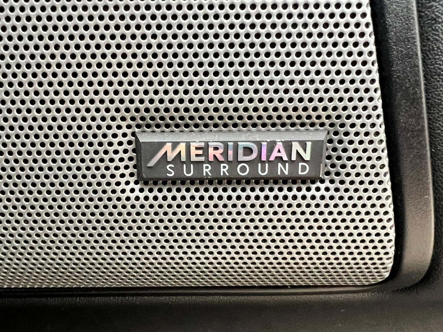 Used Land Rover Discovery 4 2016 for sale - 76398372: Photo 2