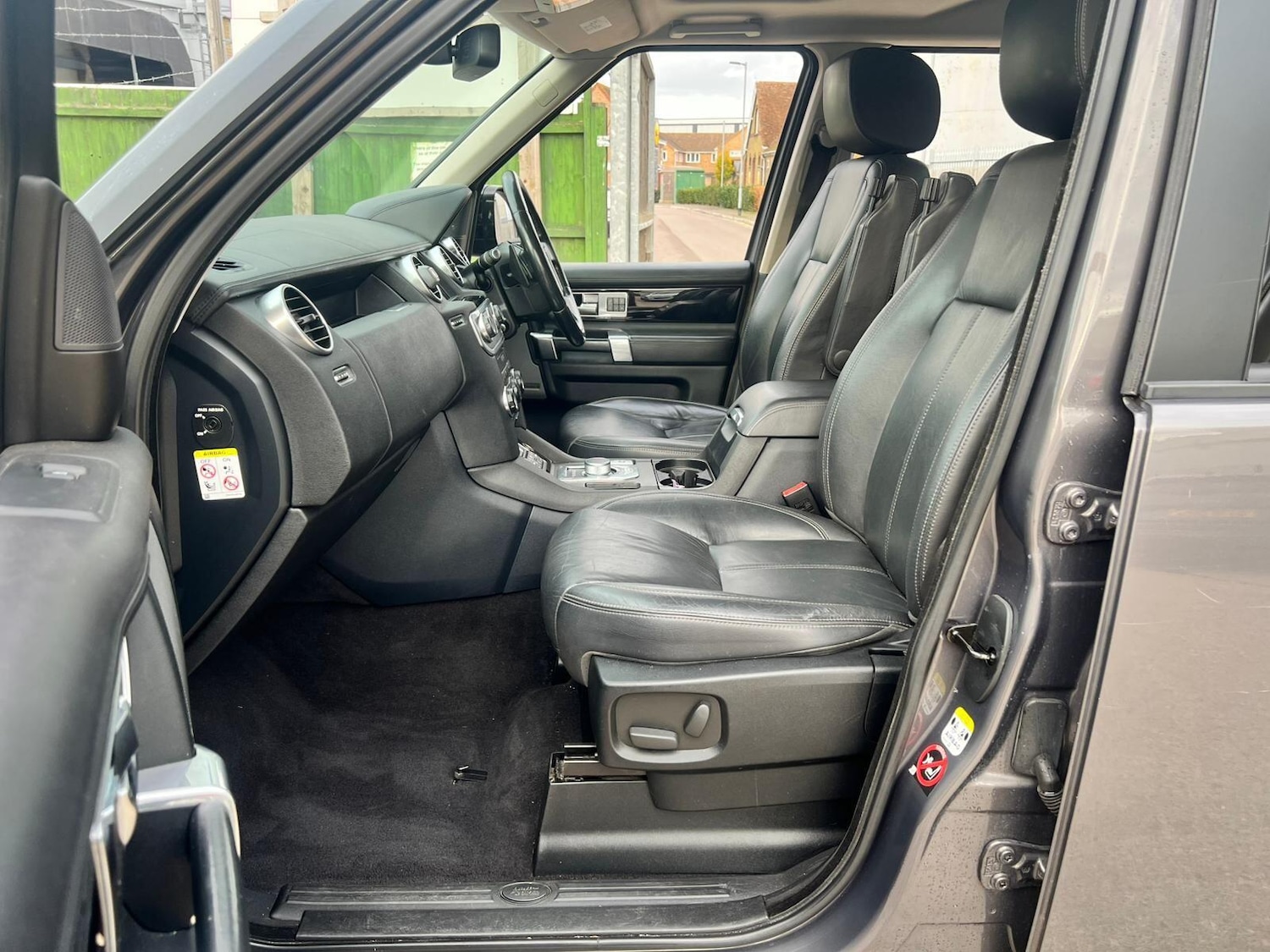 Used Land Rover Discovery 4 2016 for sale - 76398372: Photo 23