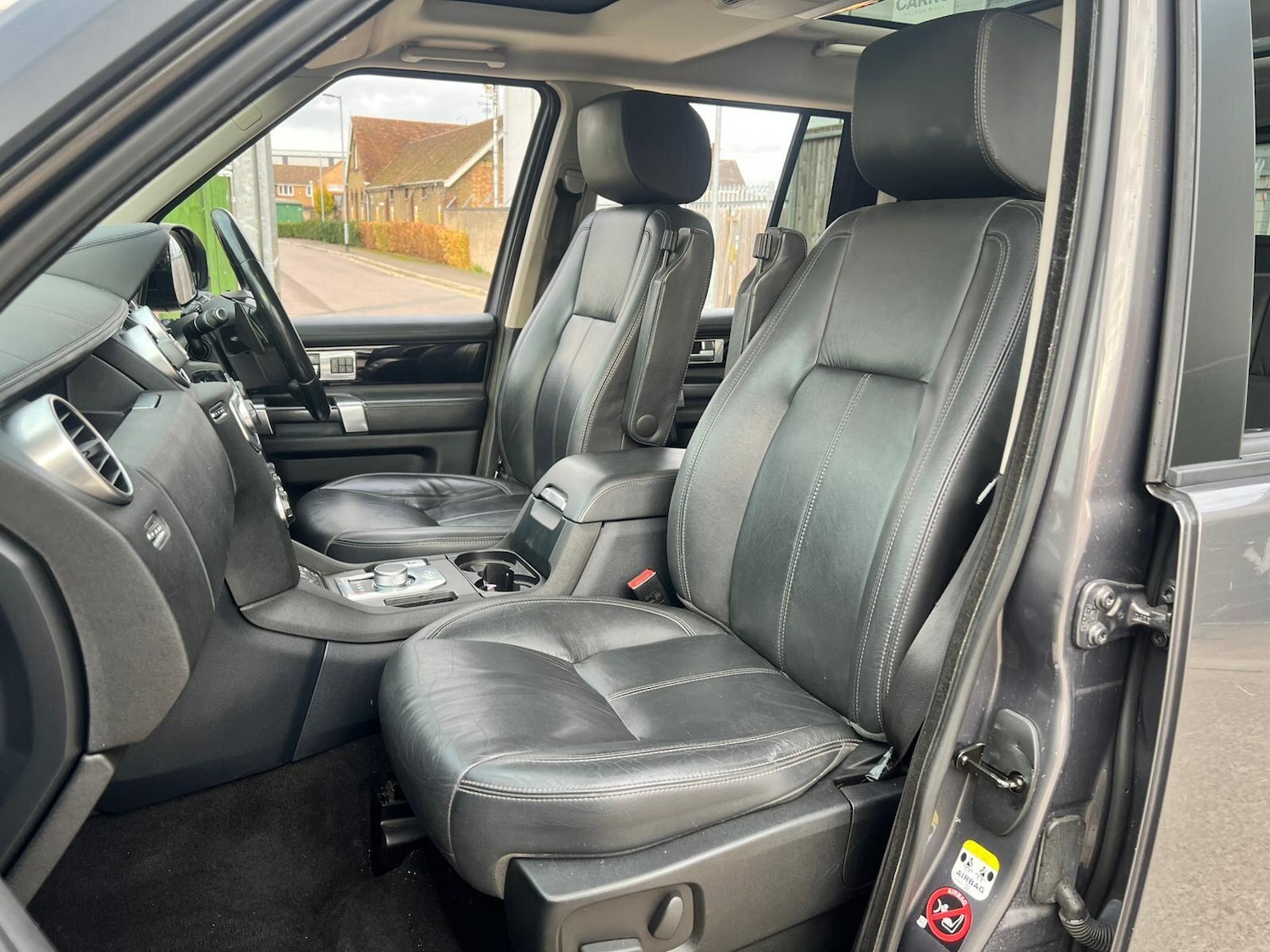 Used Land Rover Discovery 4 2016 for sale - 76398372: Photo 24