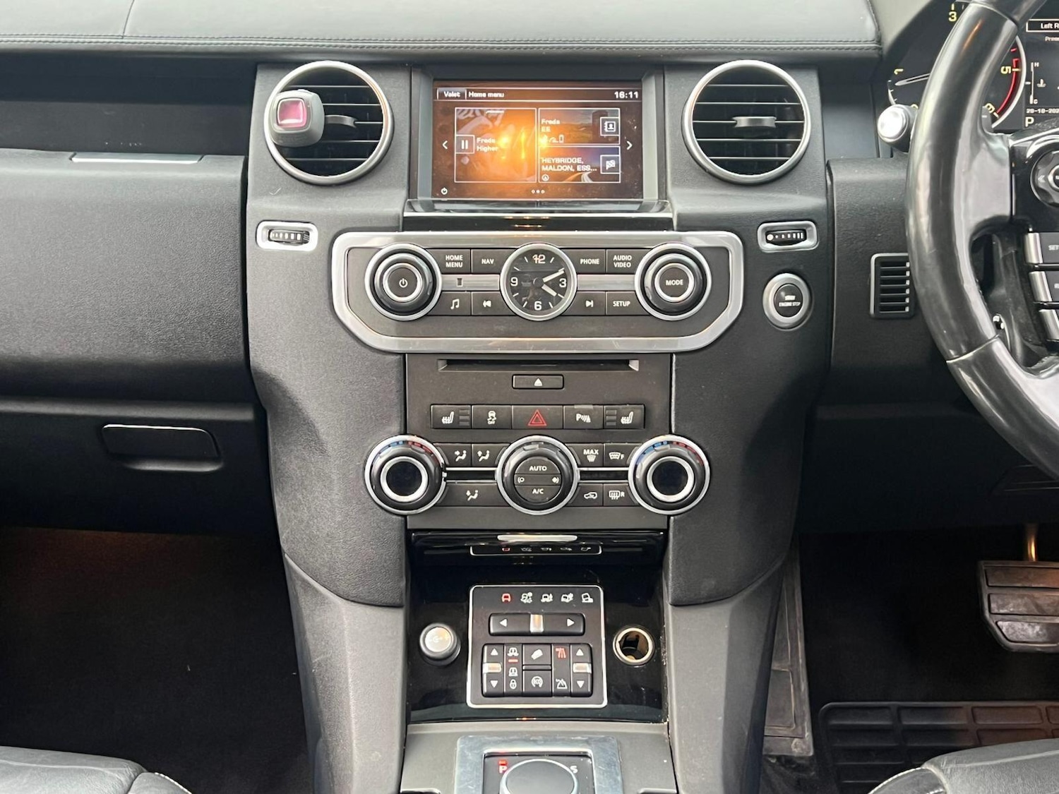 Used Land Rover Discovery 4 2016 for sale - 76398372: Photo 27