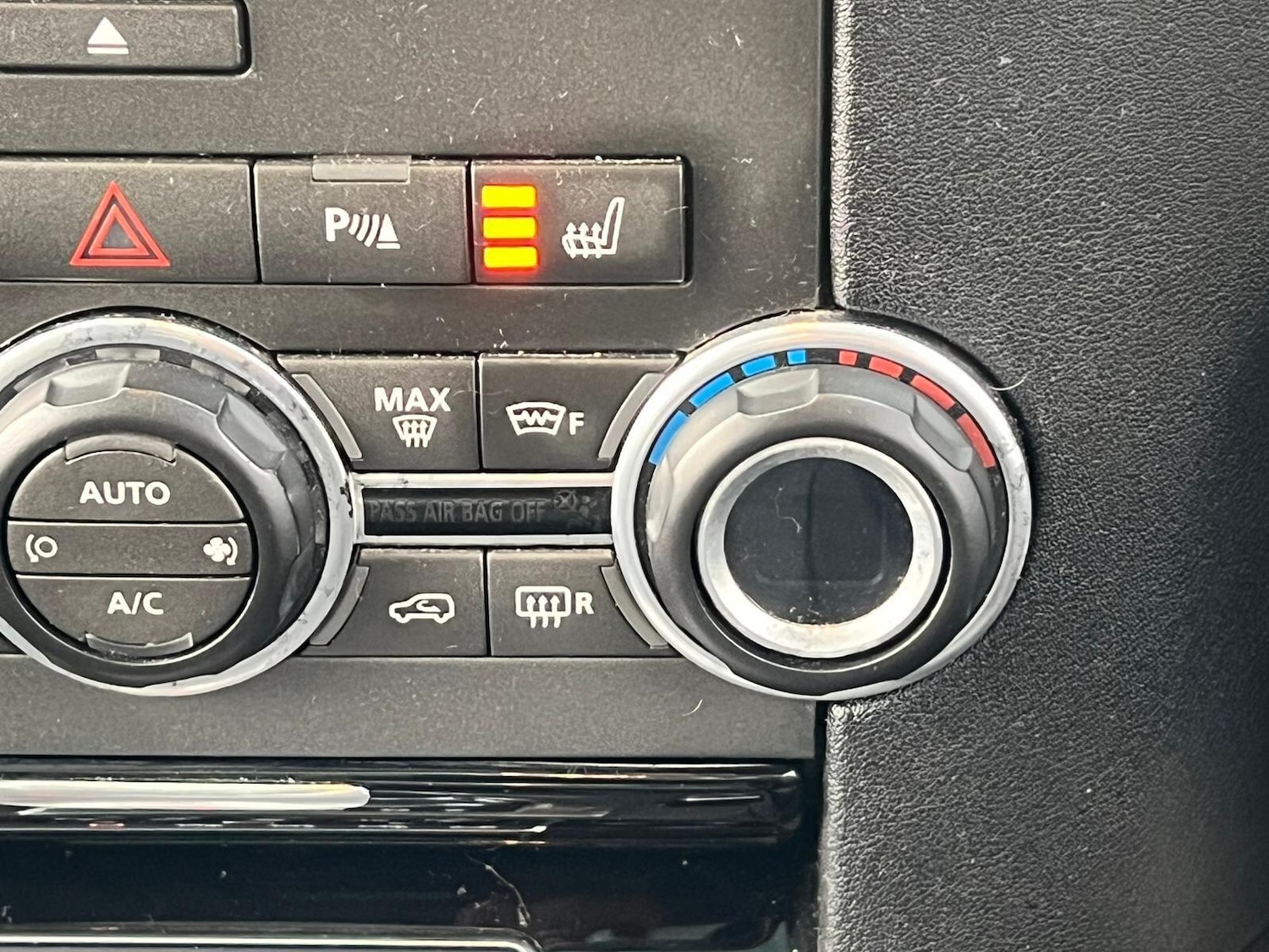 Used Land Rover Discovery 4 2016 for sale - 76398372: Photo 32