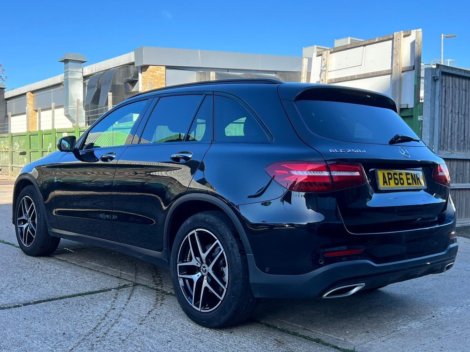Used Mercedes-Benz GLC 2016 for sale - 76371571: Photo 8