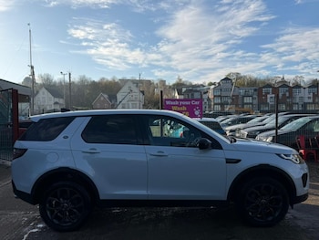Used Land Rover Discovery Sport 2019 for sale - 76714356: Photo