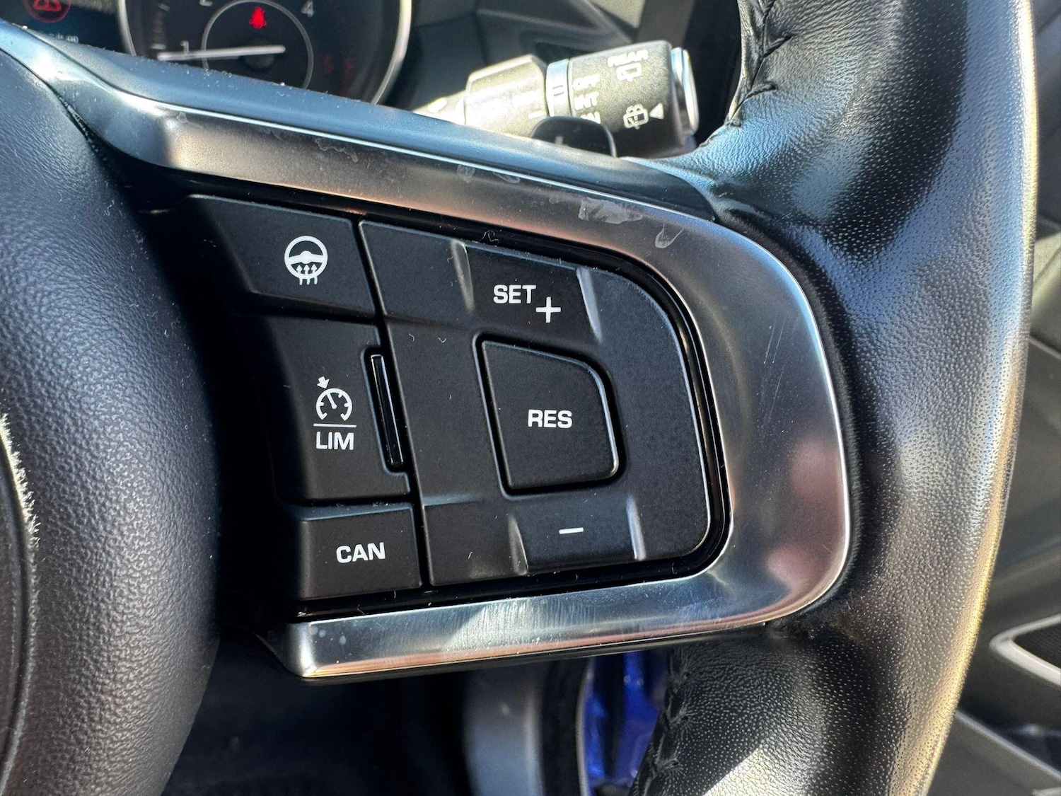Used Jaguar E-Pace 2018 for sale - 76072258: Photo 31