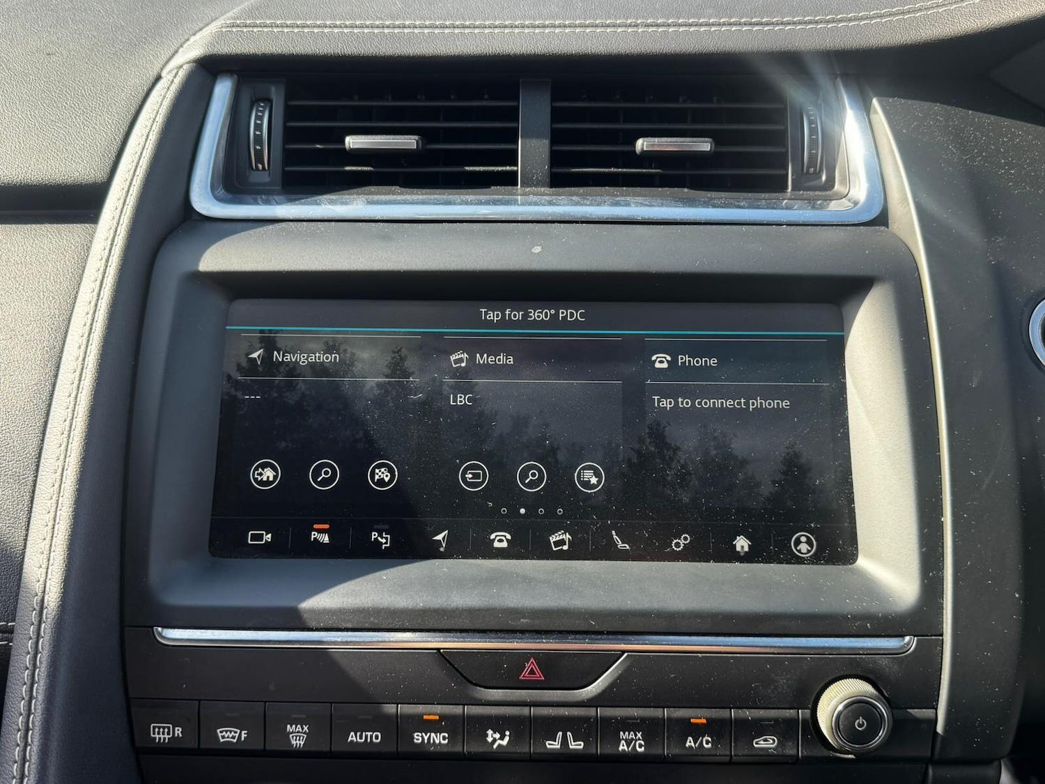 Used Jaguar E-Pace 2018 for sale - 76072258: Photo 32