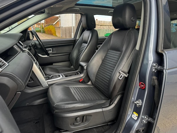 Used Land Rover Discovery Sport 2017 for sale - 76214434: Photo 24