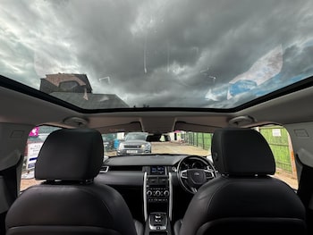 Used Land Rover Discovery Sport 2017 for sale - 76214434: Photo 4