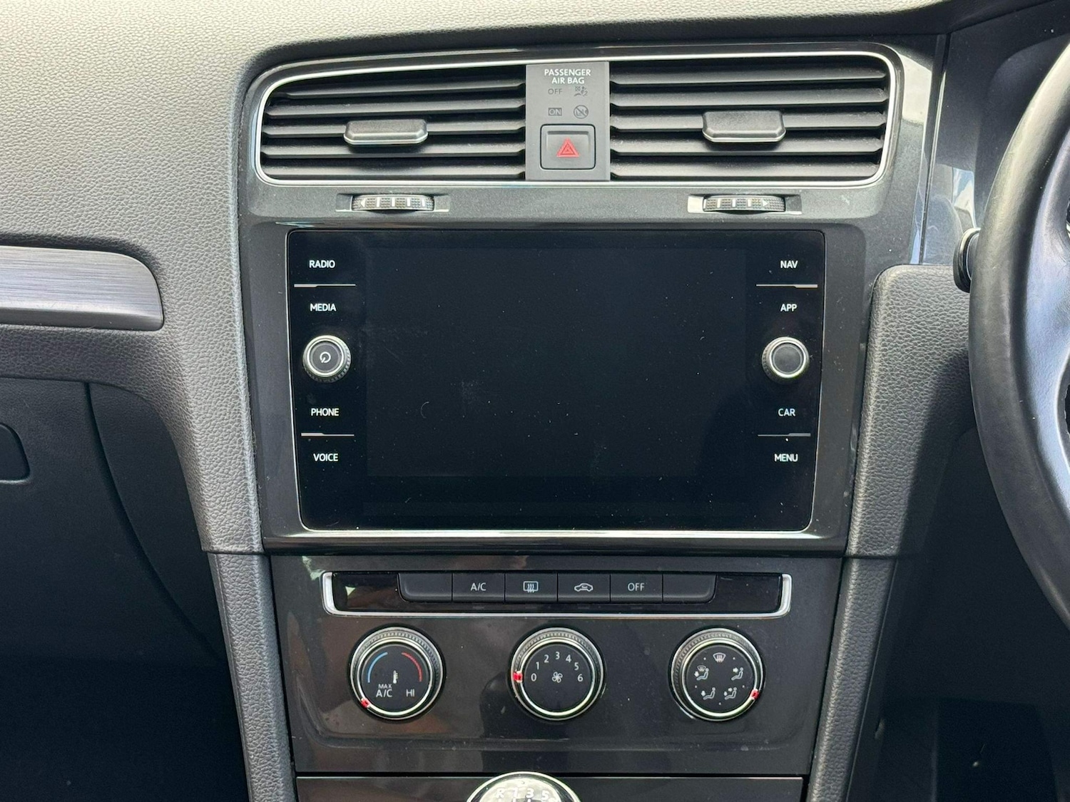 Used Volkswagen Golf 2019 for sale - 76965130: Photo 4