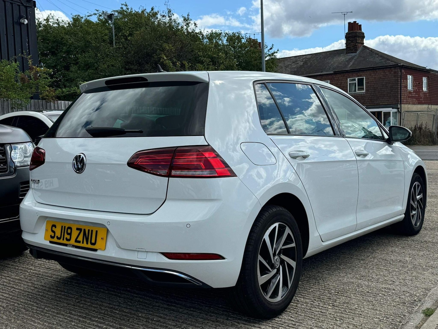 Used Volkswagen Golf 2019 for sale - 76965130: Photo 5