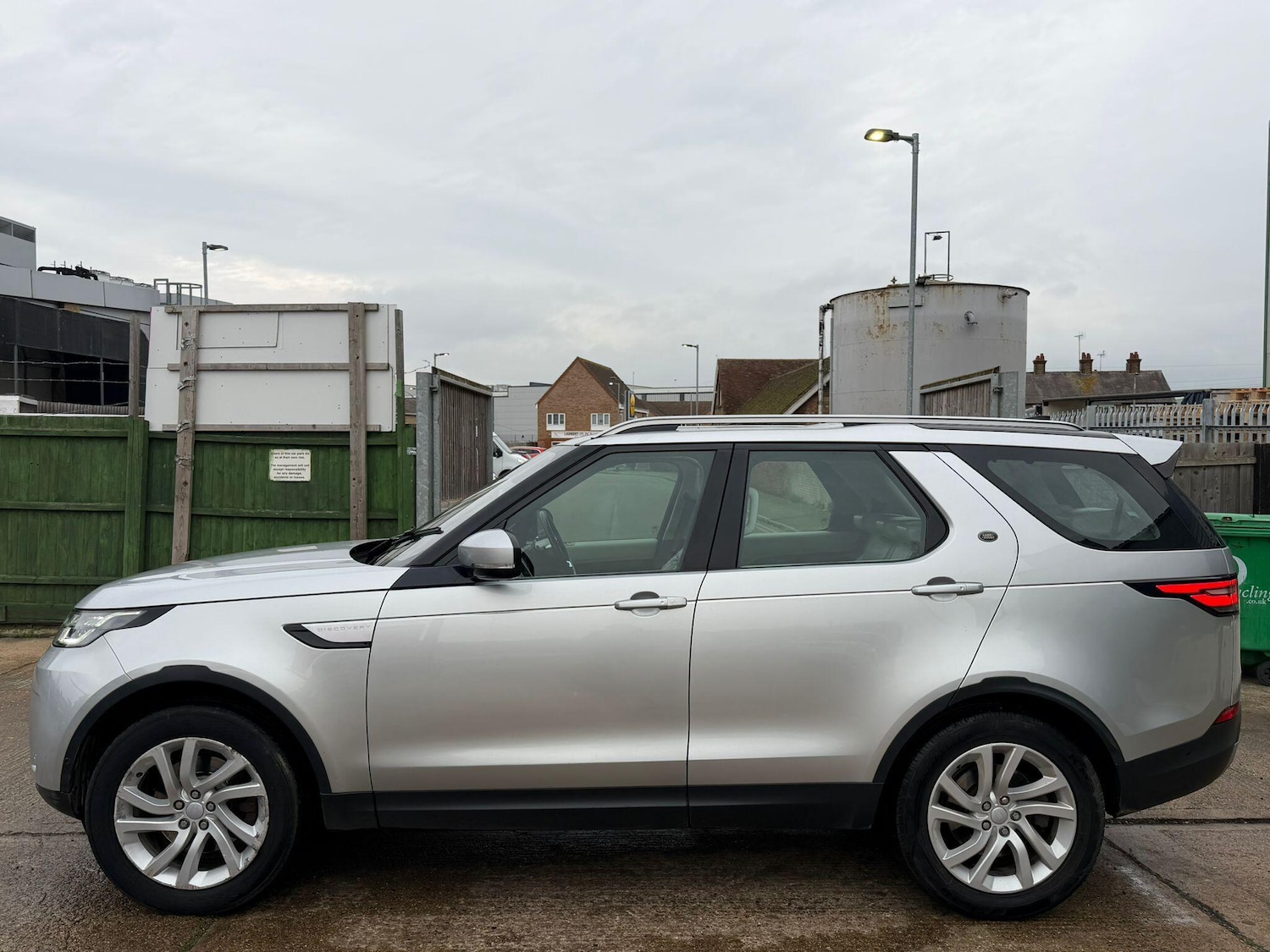 Used Land Rover Discovery 2017 for sale - 76964416: Photo 10