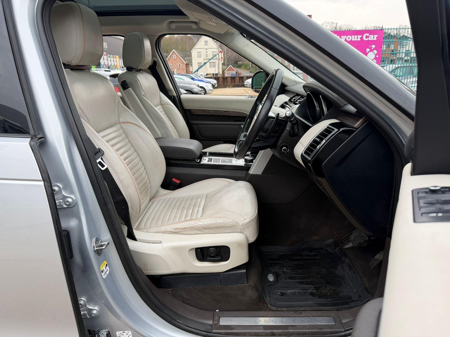 Used Land Rover Discovery 2017 for sale - 76964416: Photo 15