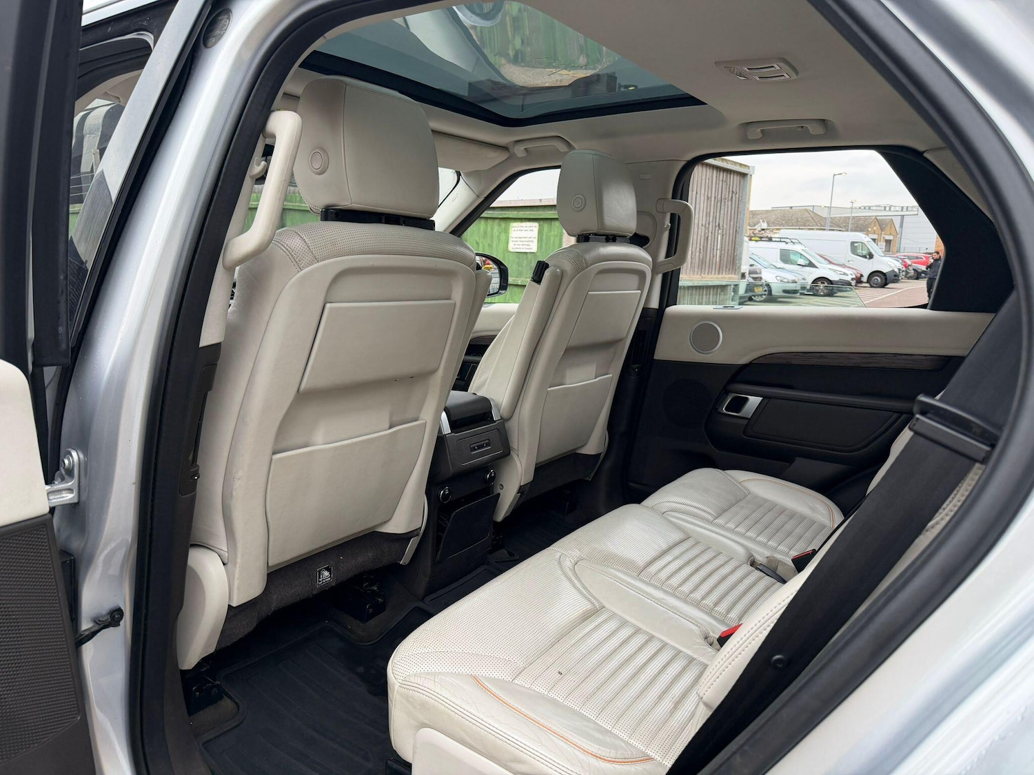 Used Land Rover Discovery 2017 for sale - 76964416: Photo 23