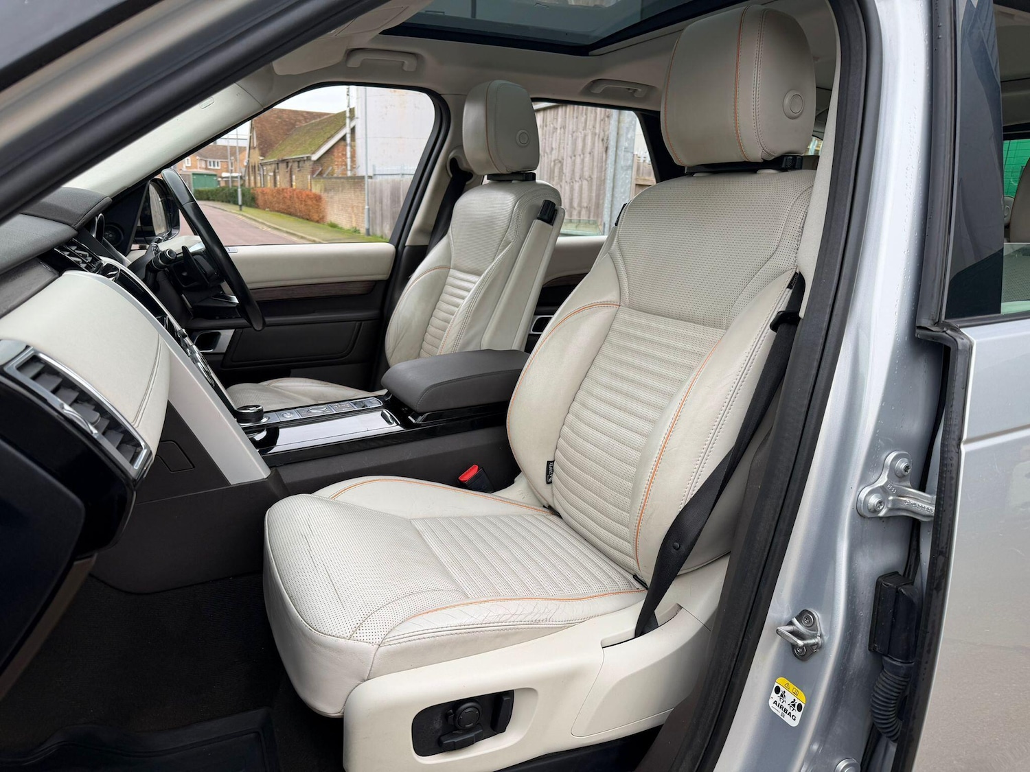 Used Land Rover Discovery 2017 for sale - 76964416: Photo 25