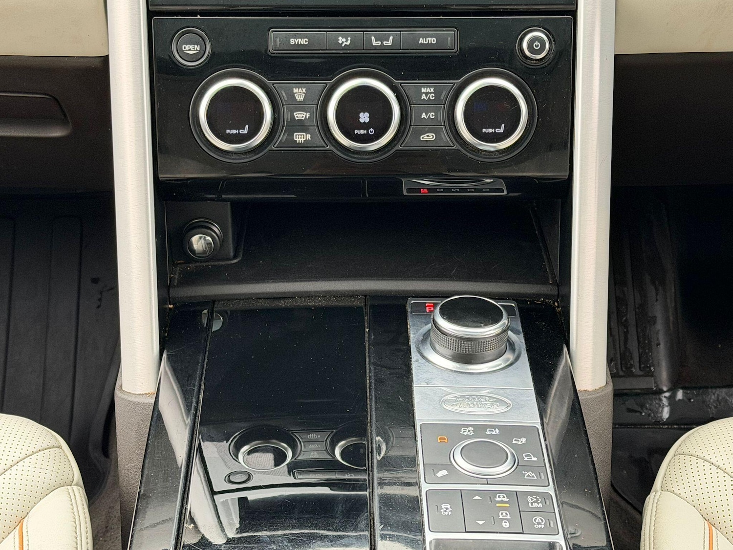 Used Land Rover Discovery 2017 for sale - 76964416: Photo 28