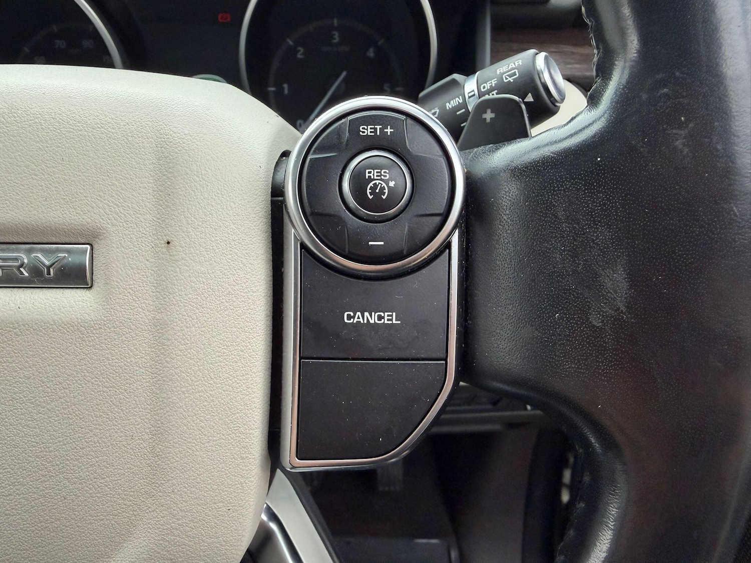 Used Land Rover Discovery 2017 for sale - 76964416: Photo 31