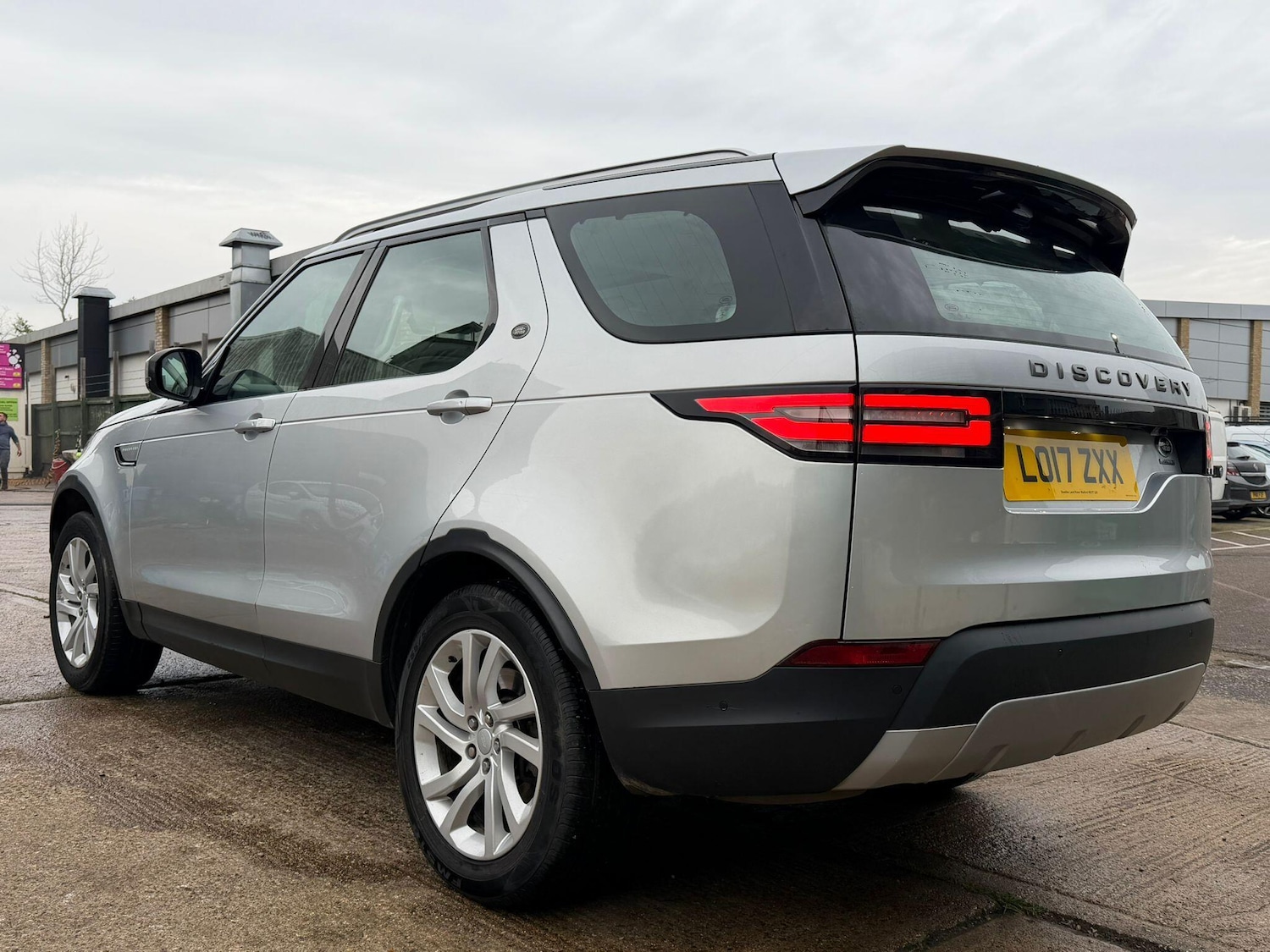 Used Land Rover Discovery 2017 for sale - 76964416: Photo 8