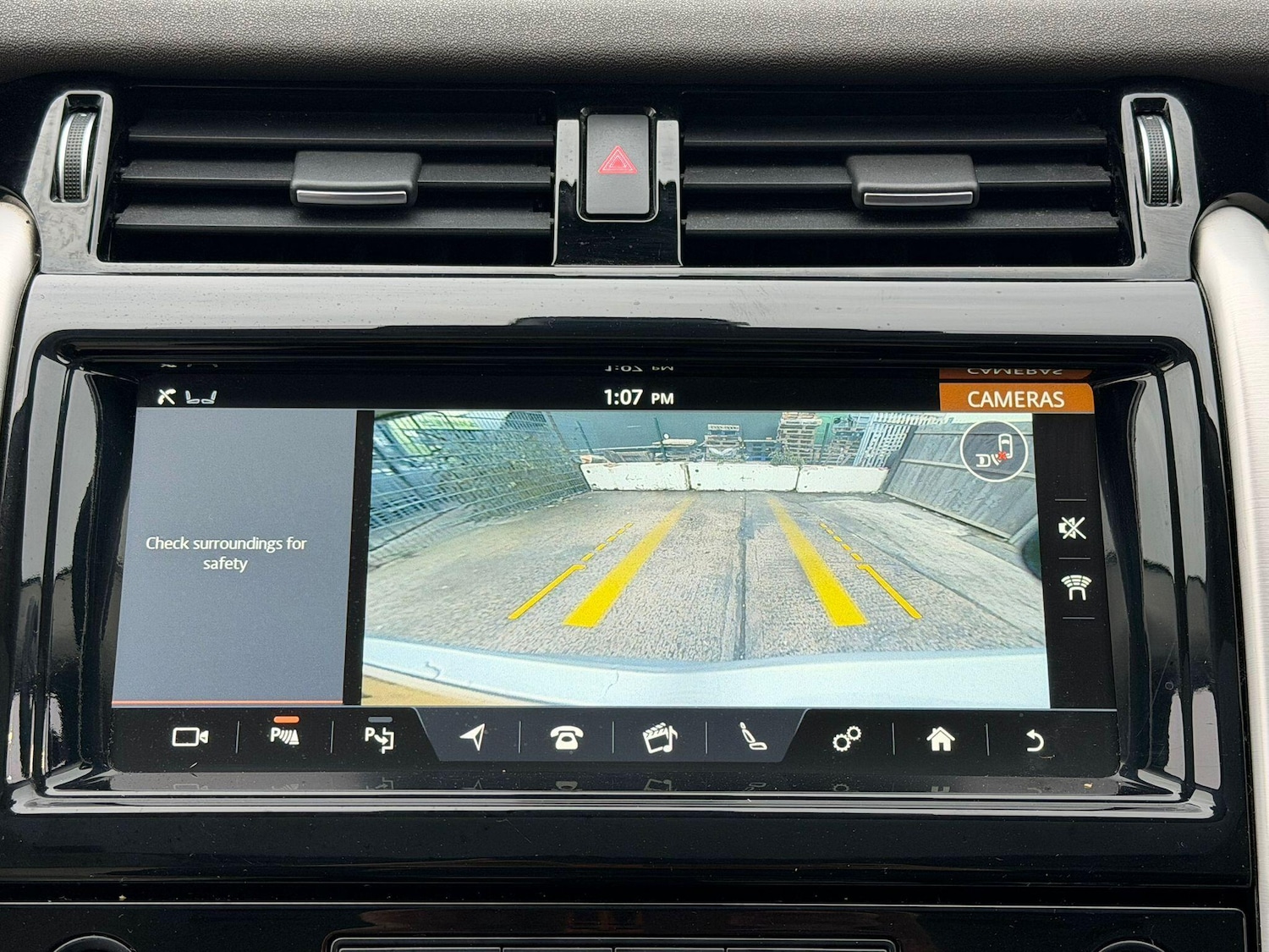 Used Land Rover Discovery 2017 for sale - 76964416: Photo 9