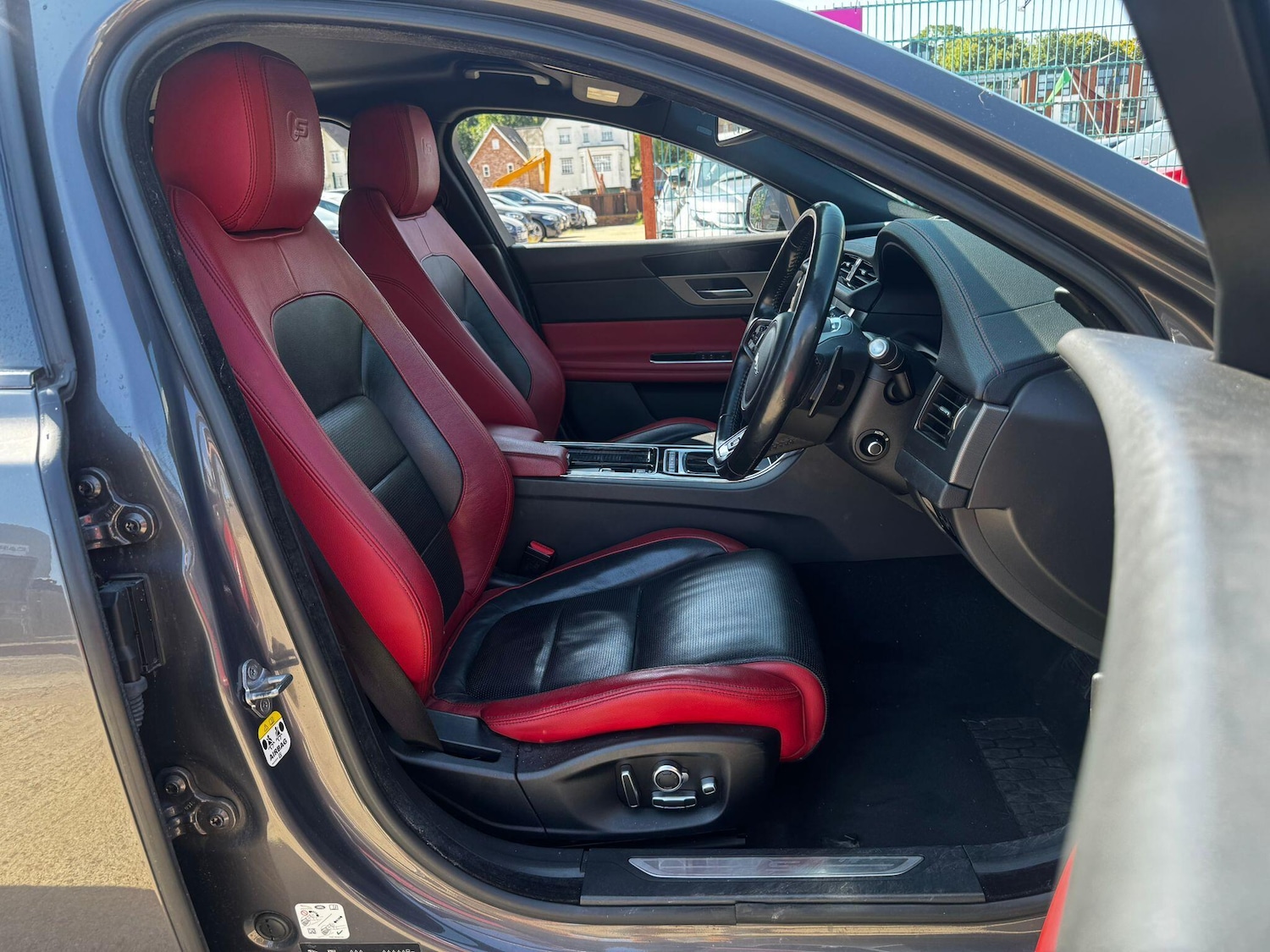 Used Jaguar XF 2016 for sale - 76073185: Photo 14