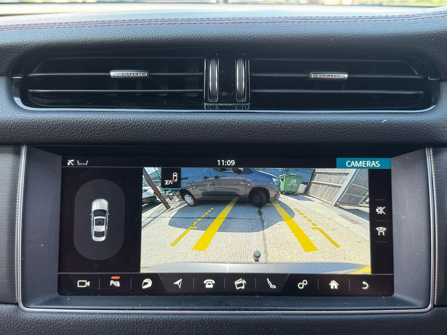 Used Jaguar XF 2016 for sale - 76073185: Photo 7