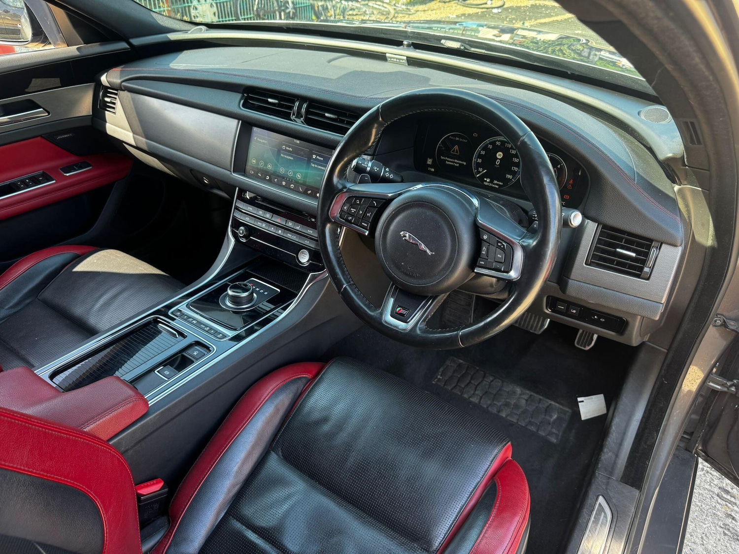 Used Jaguar XF 2016 for sale - 76073185: Photo 9