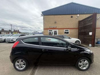 Used Ford Fiesta 2016 for sale - 79741640: Photo