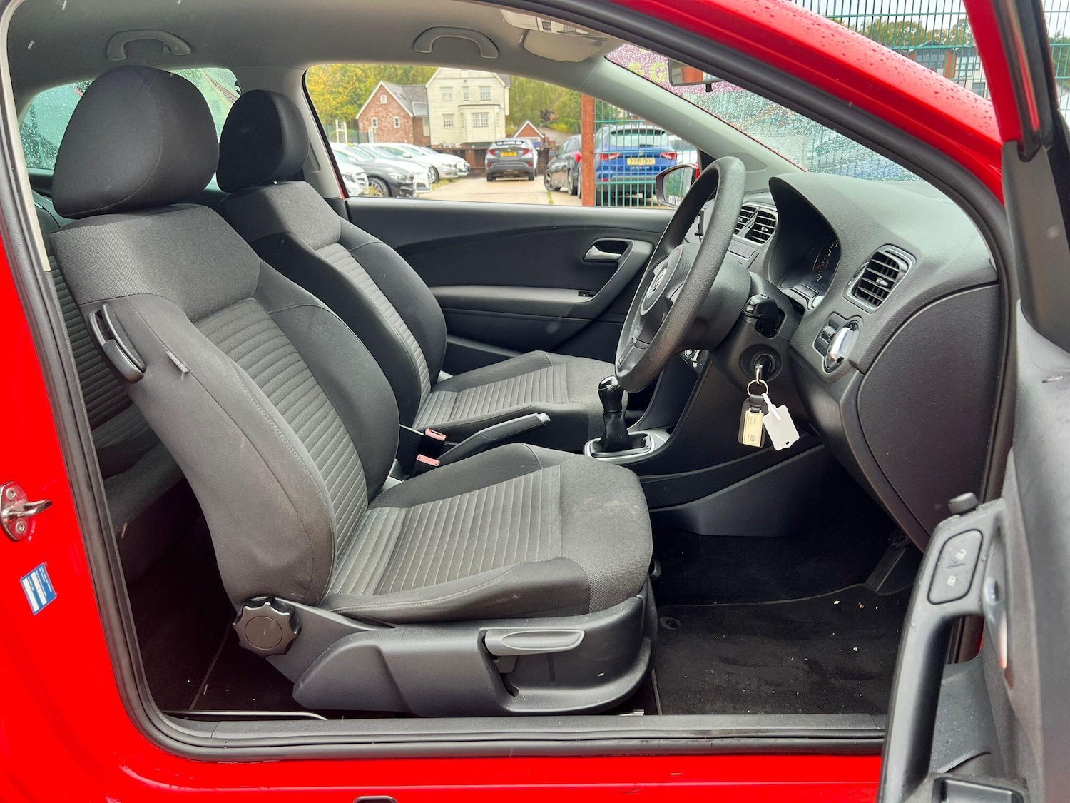 Used Volkswagen Polo 2014 for sale - 76337772: Photo 8