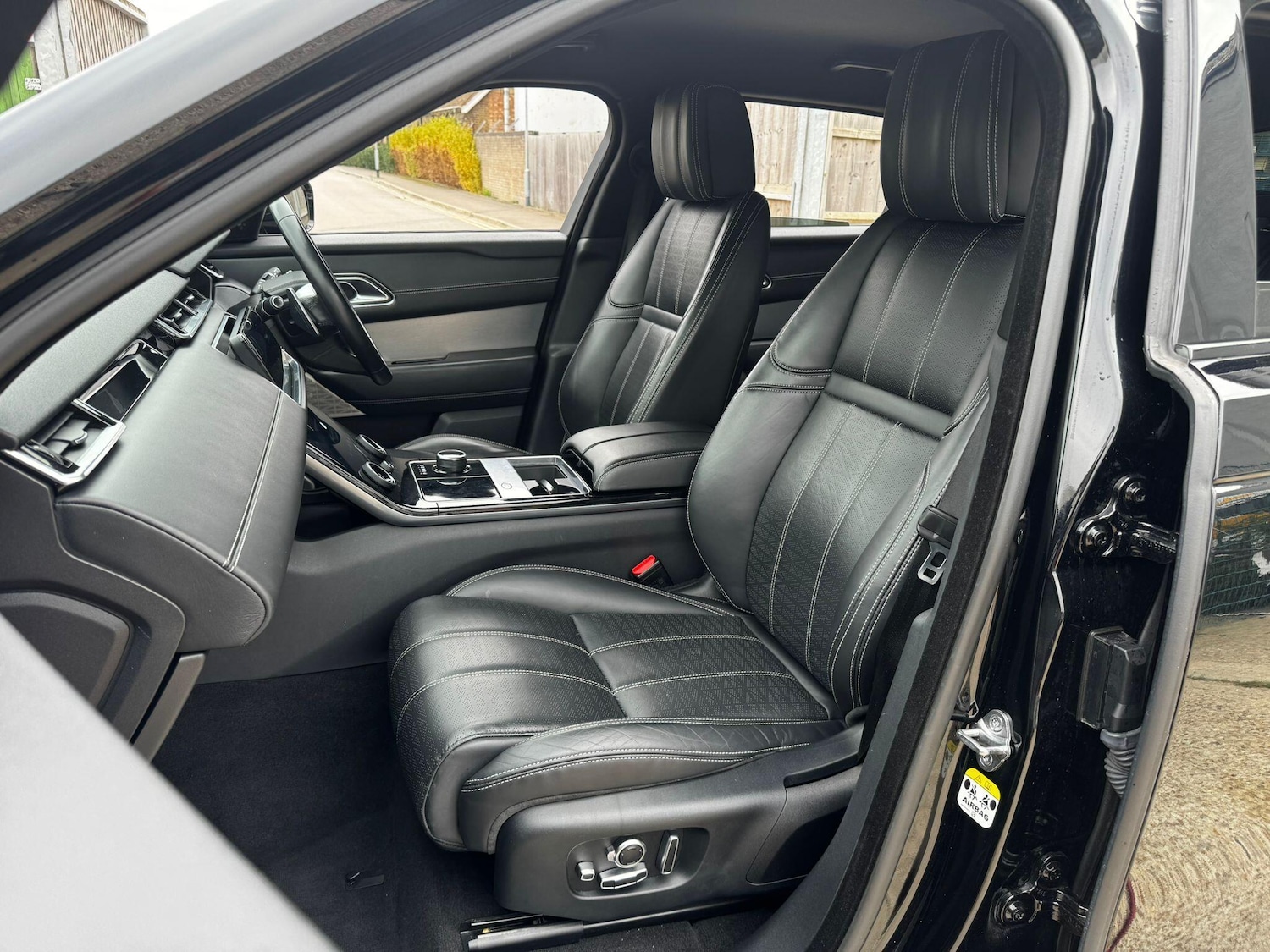 Used Land Rover Range Rover Velar 2018 for sale - 76238579: Photo 24